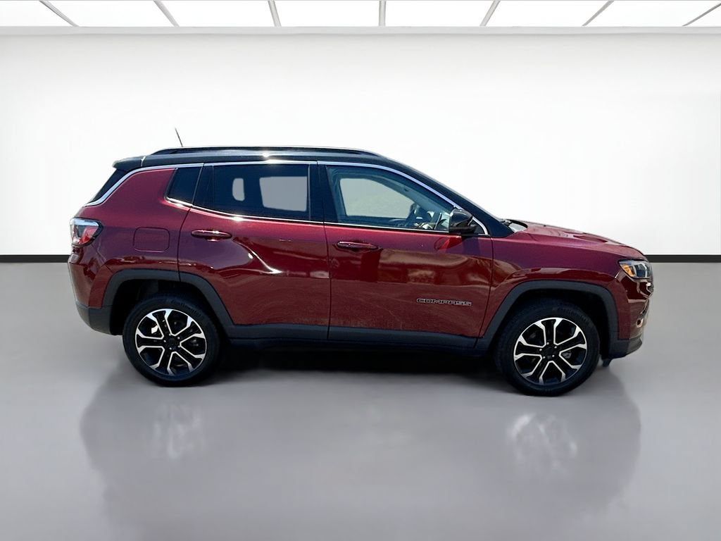 2022 Jeep Compass — detail view