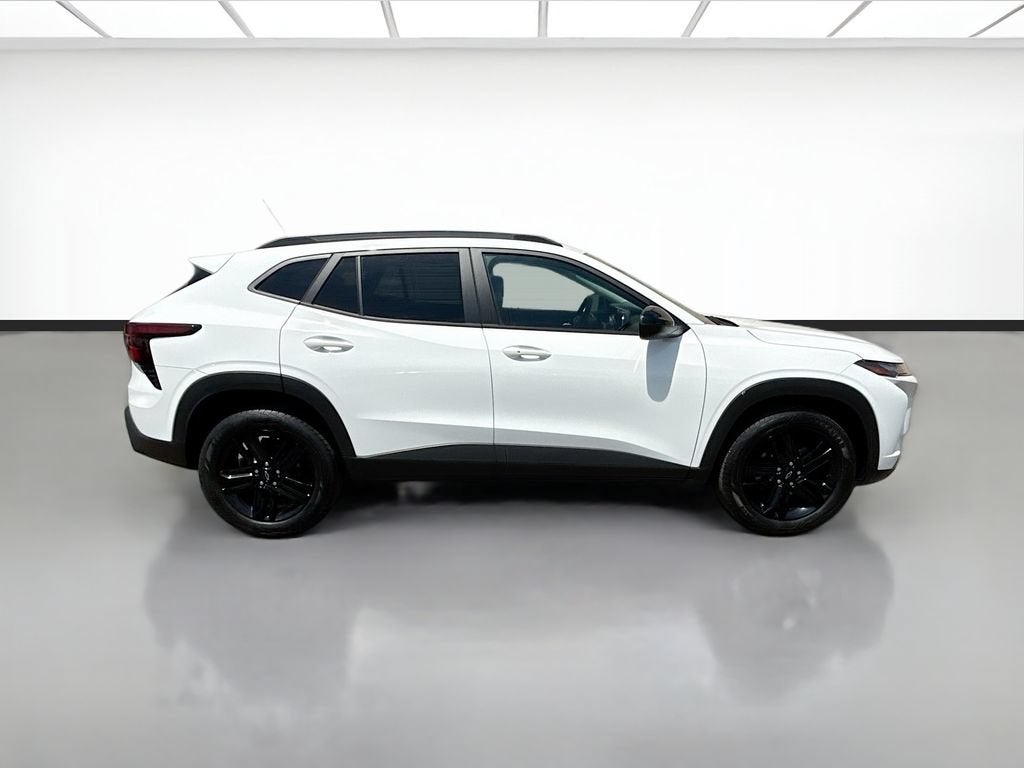 2025 Chevrolet Trax — detail view