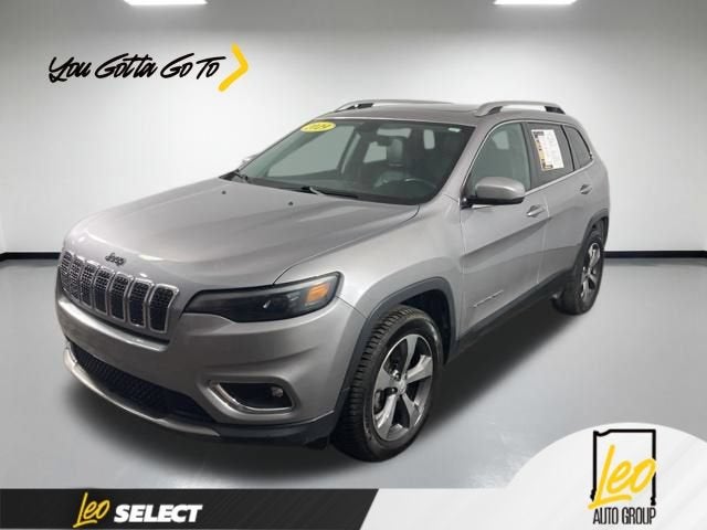 2019 Jeep Cherokee Limited 4x4 in Silver — front three-quarter view