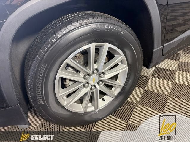 2023 Chevrolet Traverse — detail view