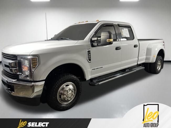 2019 Ford F-350Sd XLT DRW in Oxford White — front three-quarter view