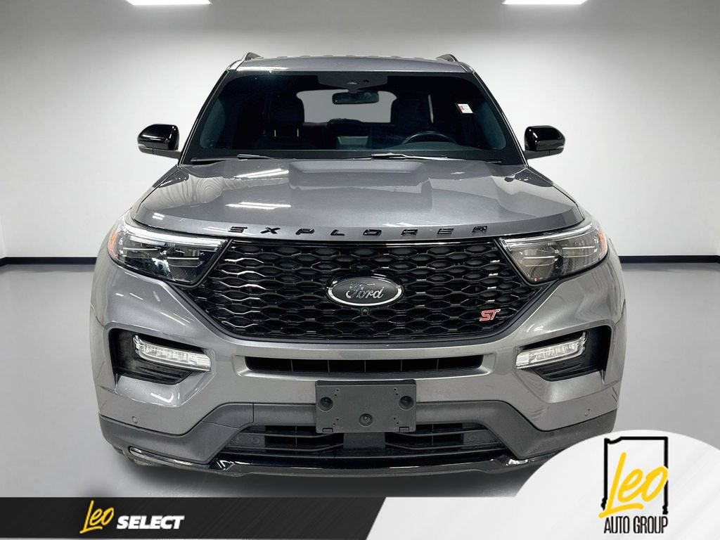2022 Ford Explorer — side profile view