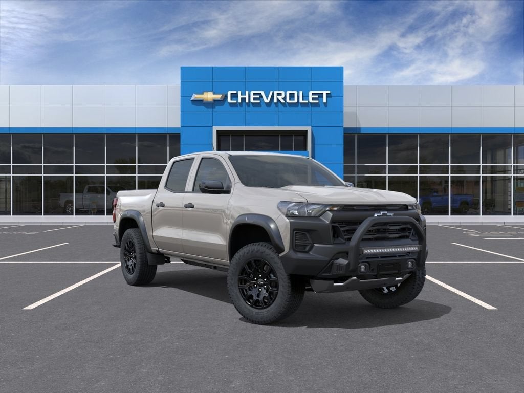2026 Chevrolet Colorado Trail Boss in White Sands — front three-quarter view