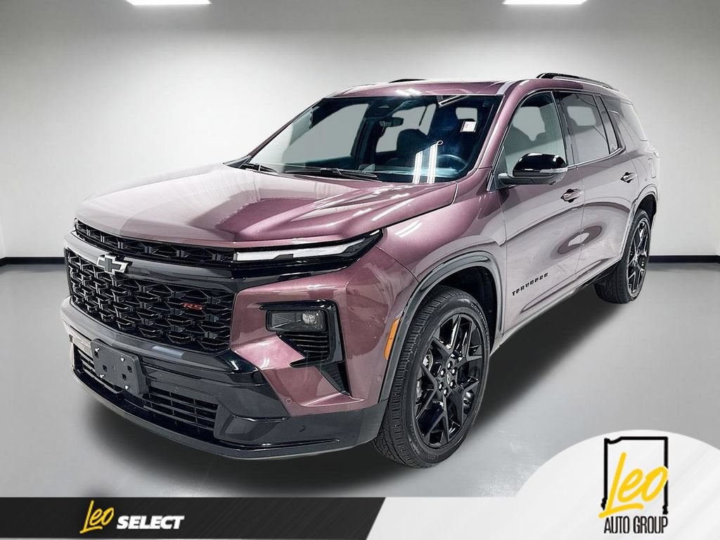 2024 Chevrolet Traverse RS in Stardust Metallic — front three-quarter view